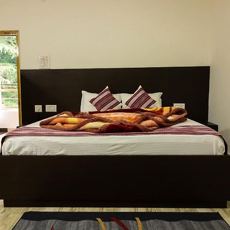 Chaman Vatika Hotel Kulu Esterno foto