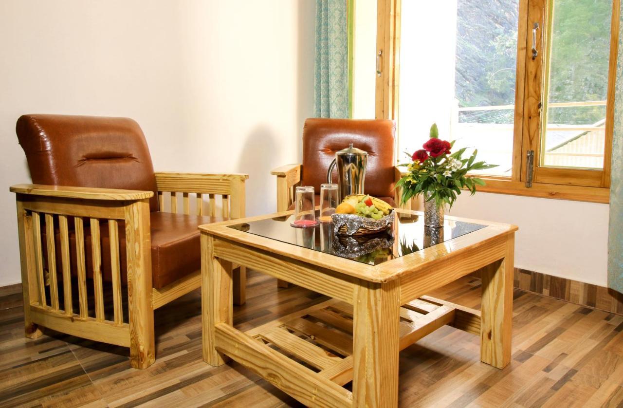 Chaman Vatika Hotel Kulu Esterno foto