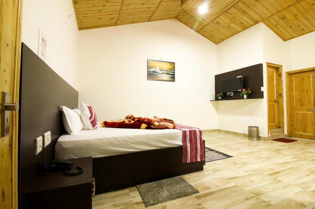 Chaman Vatika Hotel Kulu Esterno foto