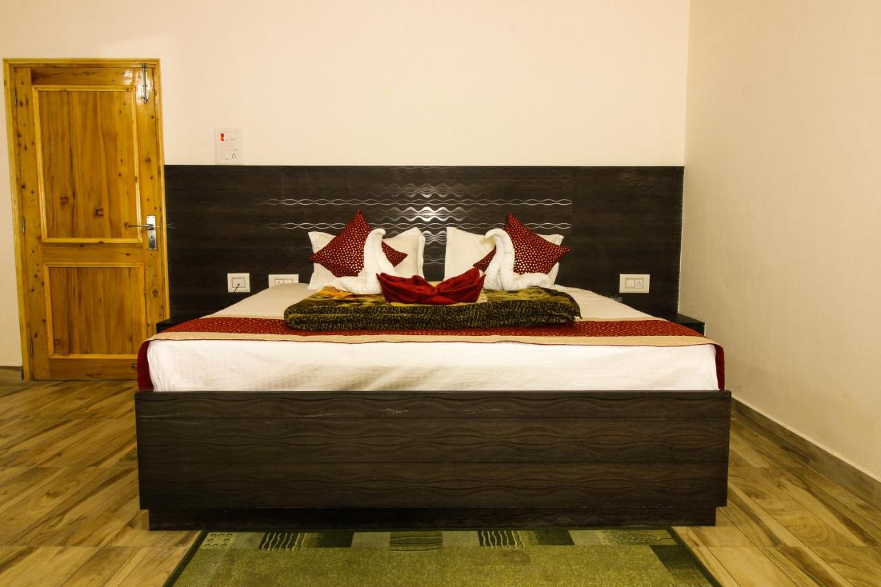 Chaman Vatika Hotel Kulu Esterno foto